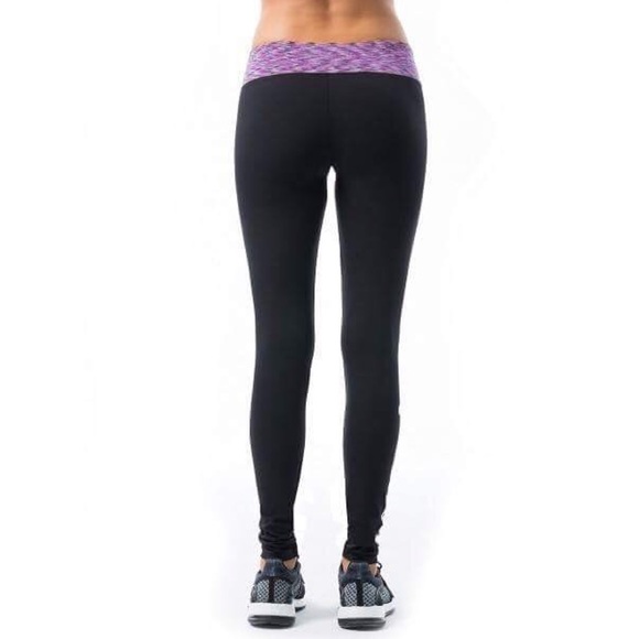 Peace & Love Black Best yoga leggings w/ p… - Picture 4 of 7